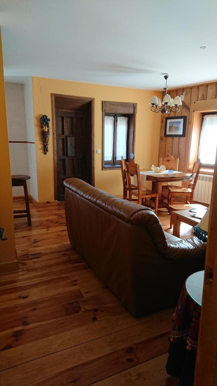 Artesano I Y III Pensionat Navarredonda de Gredos Eksteriør billede